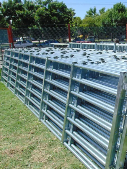 Agrobulon - Tranquera Galvanizada Linea Pesada 7 Caños 3,00 X 1,20 Mts